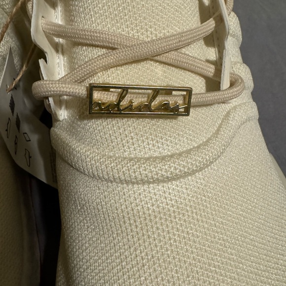 Adidas NMD R1 LIMITED EDITION “Valentines Day” 2023 Women’s size 9 - Picture 8 of 13